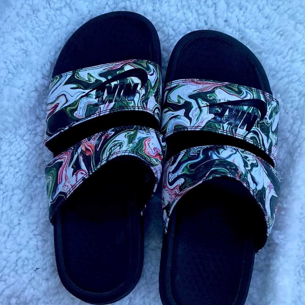 nike slides